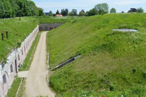 Garderhøjfortet Graven med kasernen