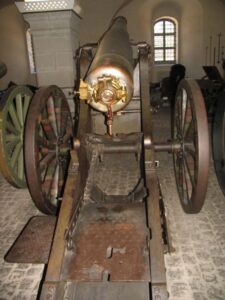 12 cm lang jernkanon, lås