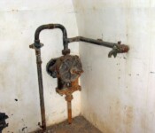 Vandpunpe i kasernens køkken Vandpumpe i kasernens køkken