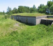 Projektør og 75 mm. brisk Hårbølle batteri, bunker til projektør