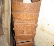 Kakkelovn mandskabsrum Kaponiere på Vestvolden, kakkelovn i mandskabsrum